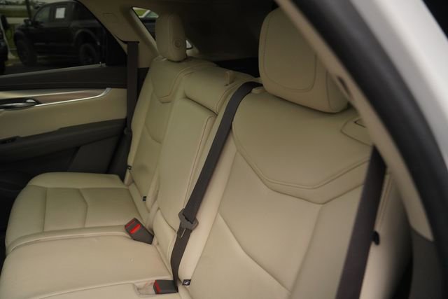 Used 2018 Cadillac XT5 Luxury w/ Driver Awareness Package FWD image 14