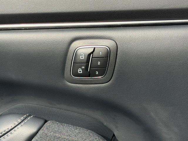 Certified 2025 Ford Mustang Mach-E Premium image 40