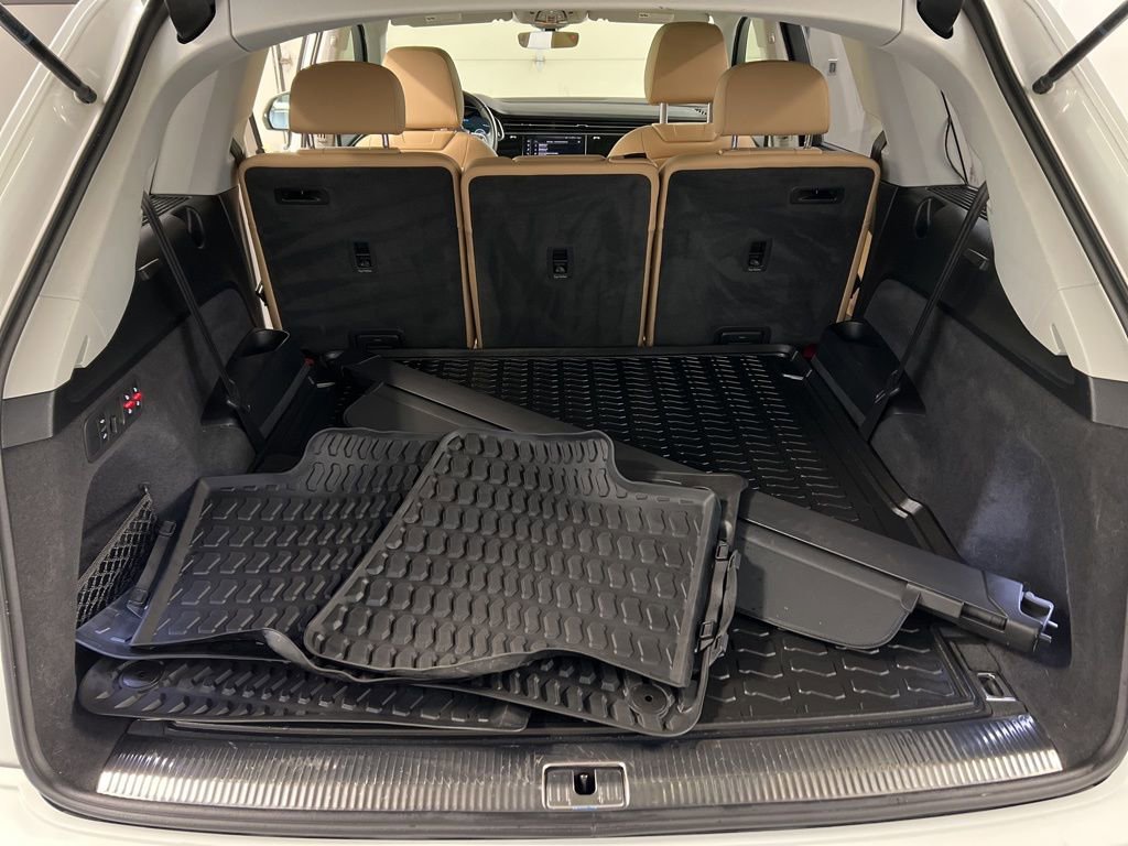 Used 2020 Audi Q7 3.0T Prestige image 37