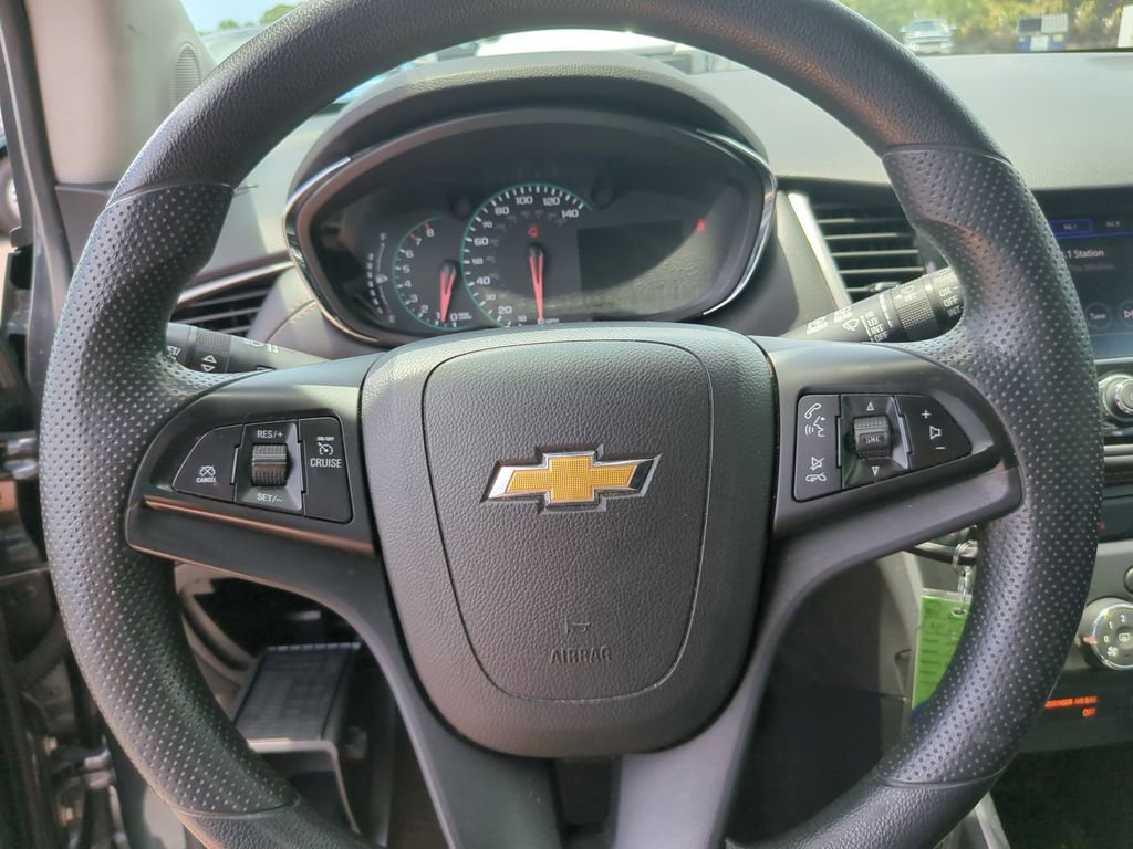 Used 2021 Chevrolet Trax LT AWD/4WD image 24