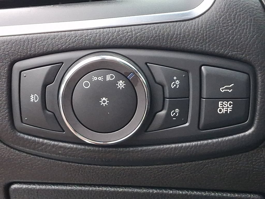Certified 2019 Ford Edge ST w/ Cold Weather Package AWD/4WD image 23