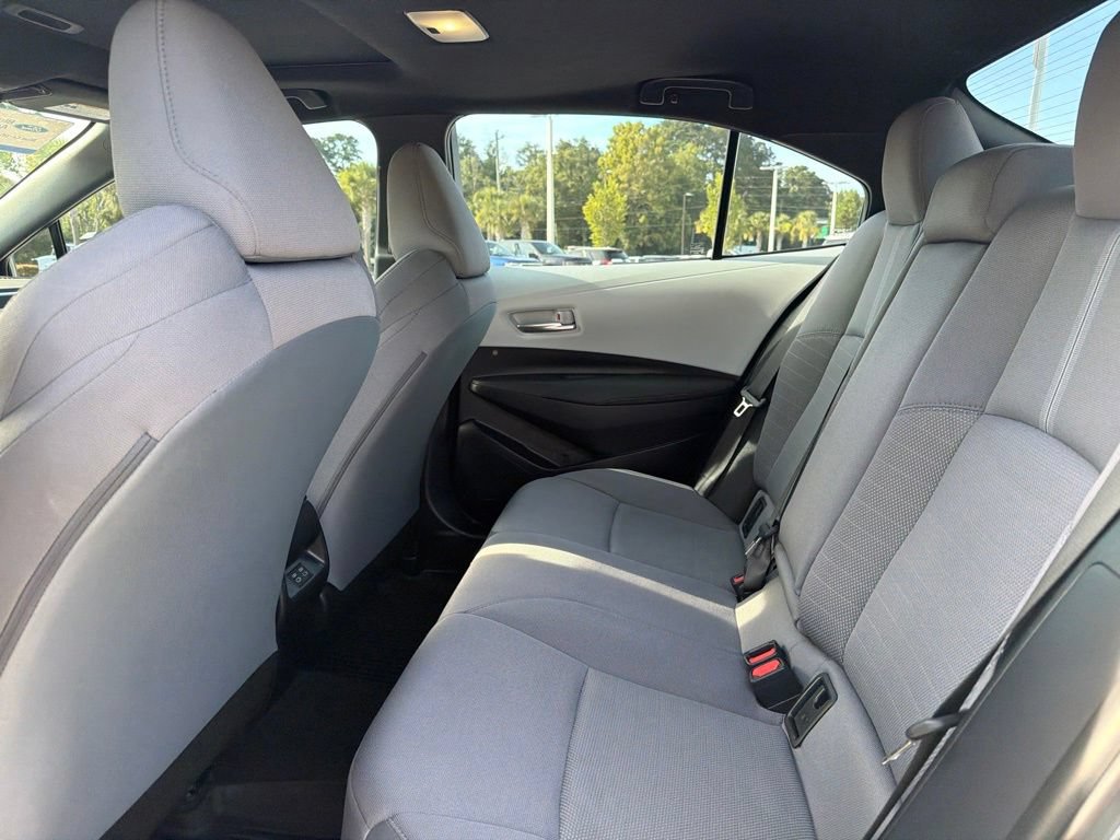Used 2024 Toyota Corolla SE w/ SE Premium Package FWD image 17