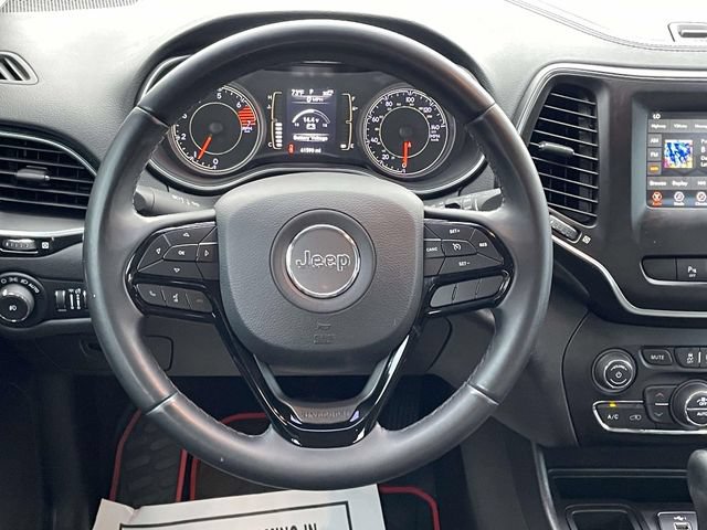 Used 2019 Jeep Cherokee Latitude Plus FWD image 13