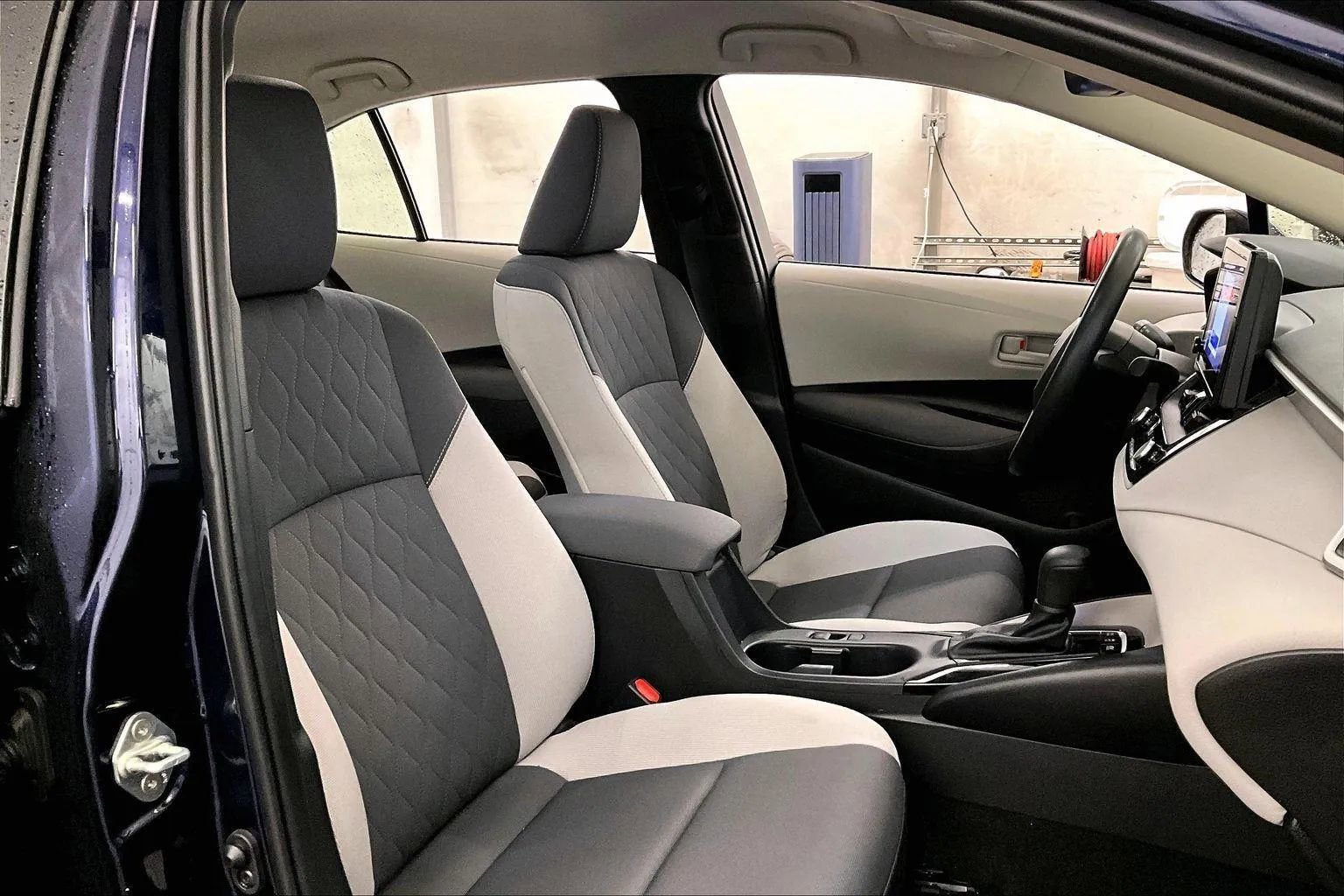 Used 2024 Toyota Corolla LE image 7