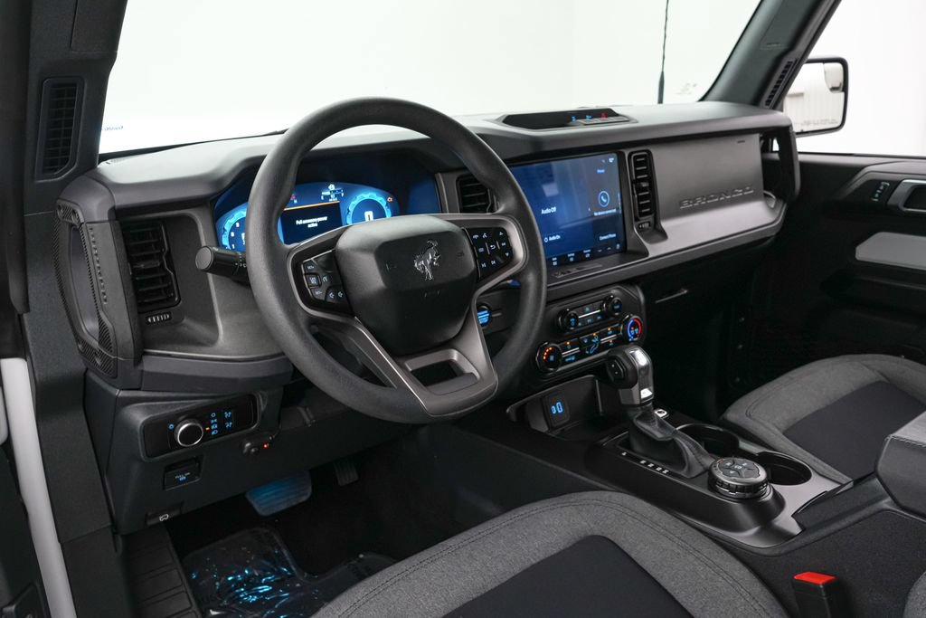 Certified 2025 Ford Bronco 2-Door AWD/4WD image 18