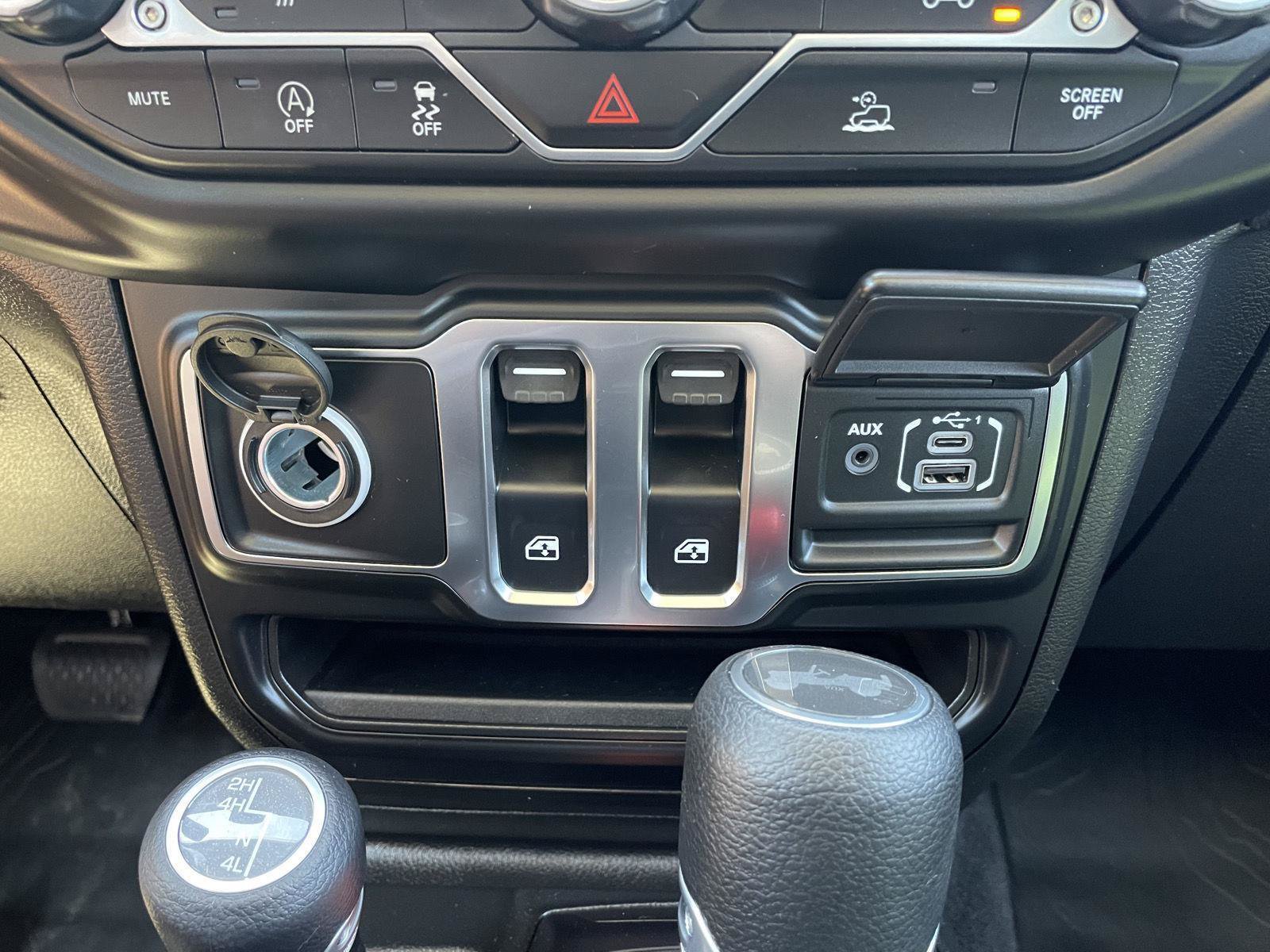 Used 2021 Jeep Wrangler Sport AWD/4WD image 26