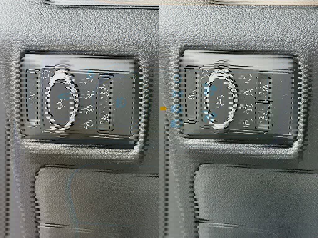 Certified 2020 Ford Explorer Limited w/ Class III Trailer Tow Package image 27