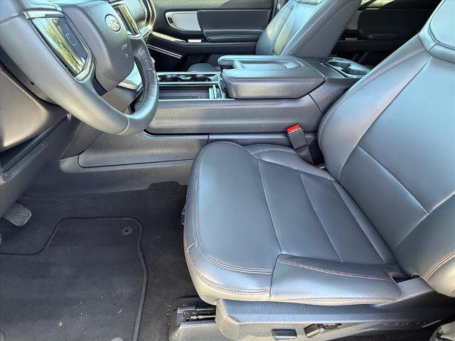 Certified 2025 Ford Expedition Active AWD/4WD image 14