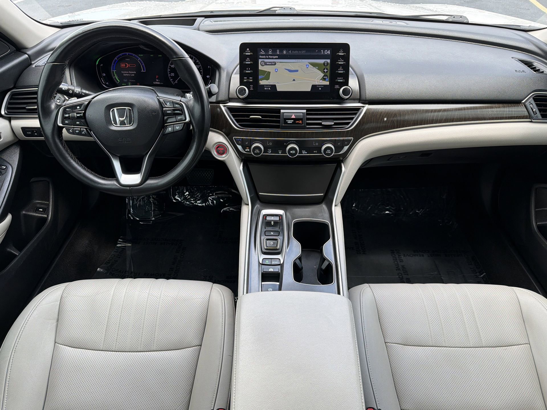 Used 2020 Honda Accord Touring image 2