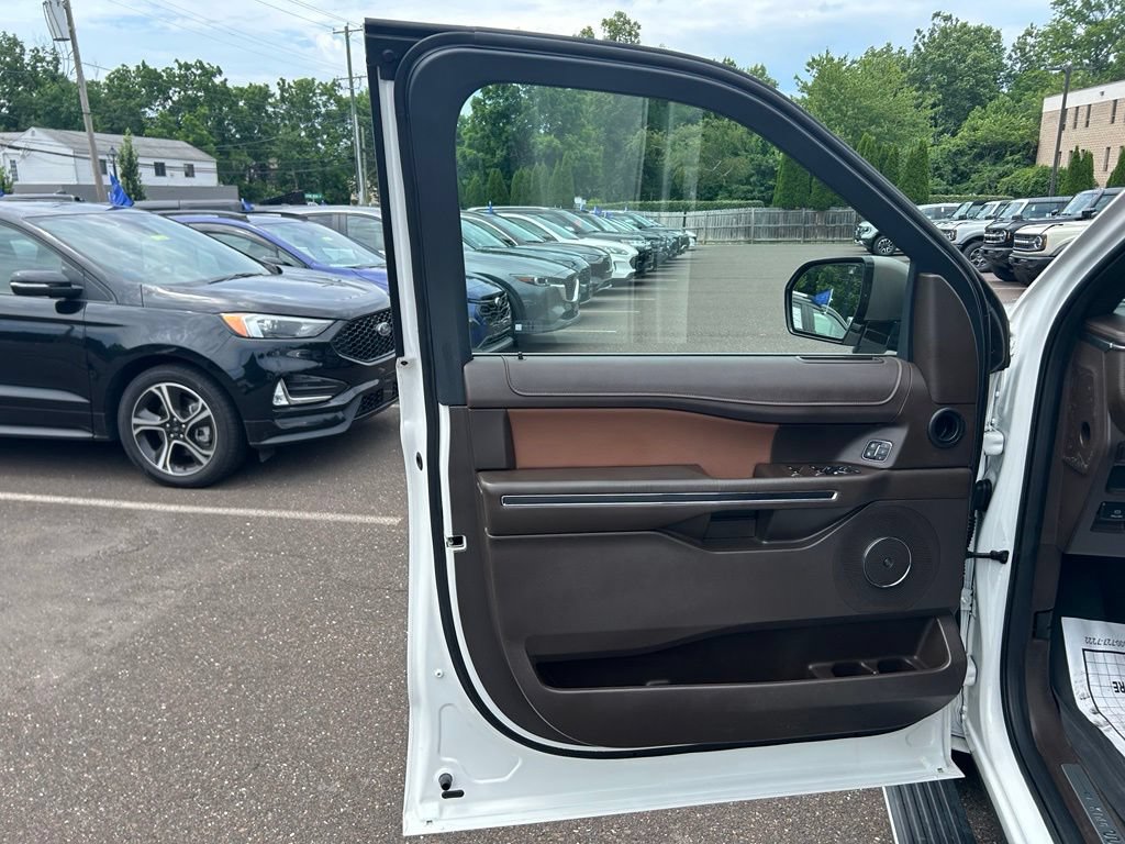 Certified 2022 Ford Expedition Max King Ranch AWD/4WD image 13