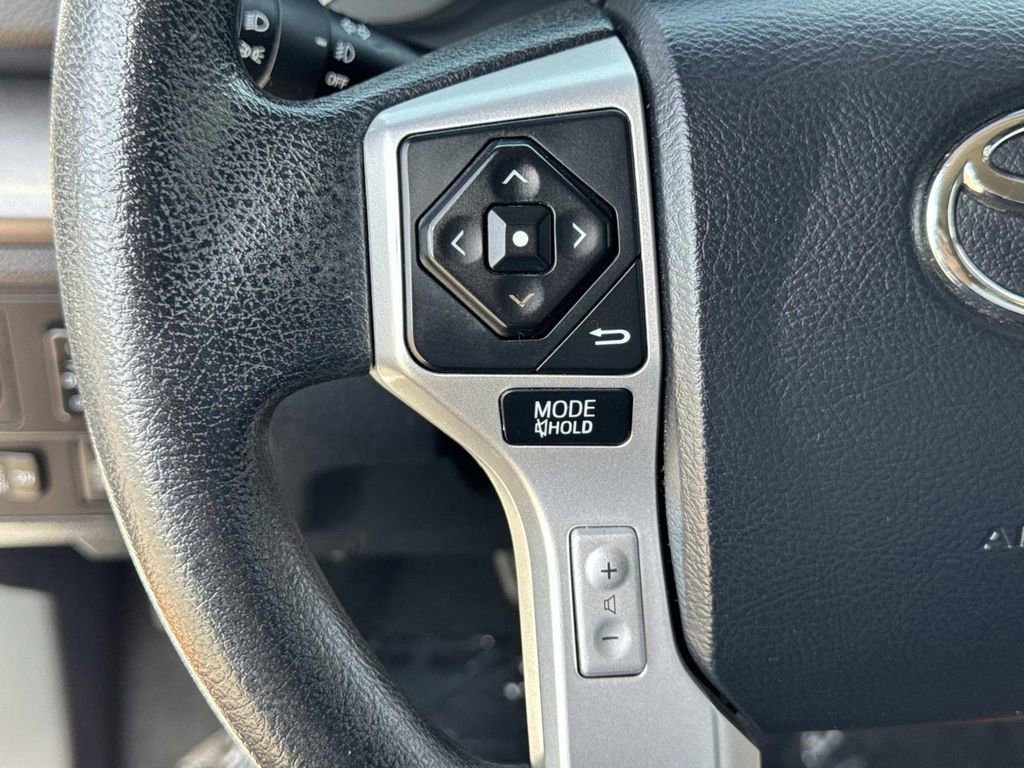 Used 2017 Toyota Tundra SR5 w/ SR5 Upgrade Package image 10