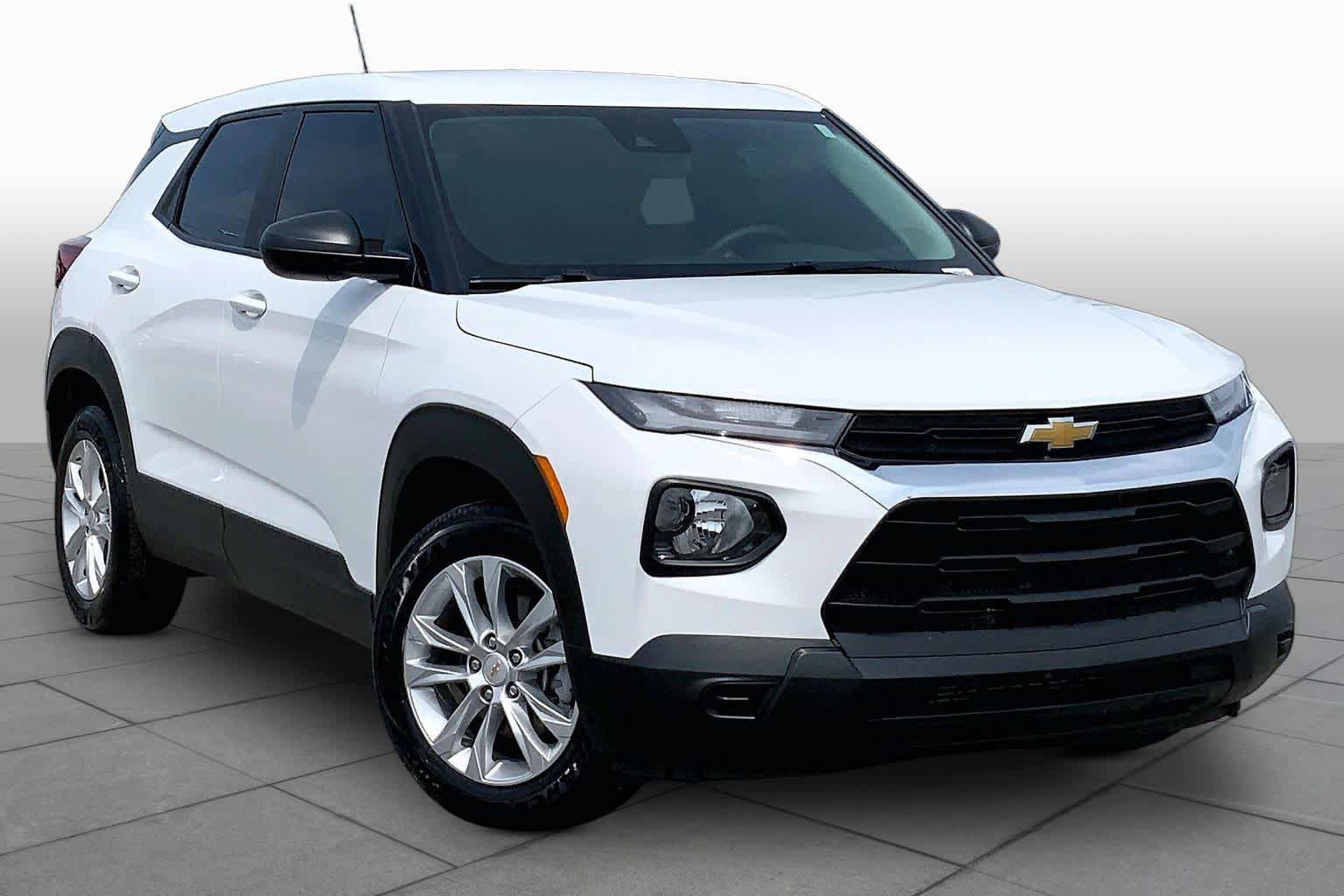 Used 2023 Chevrolet TrailBlazer LS FWD image 3