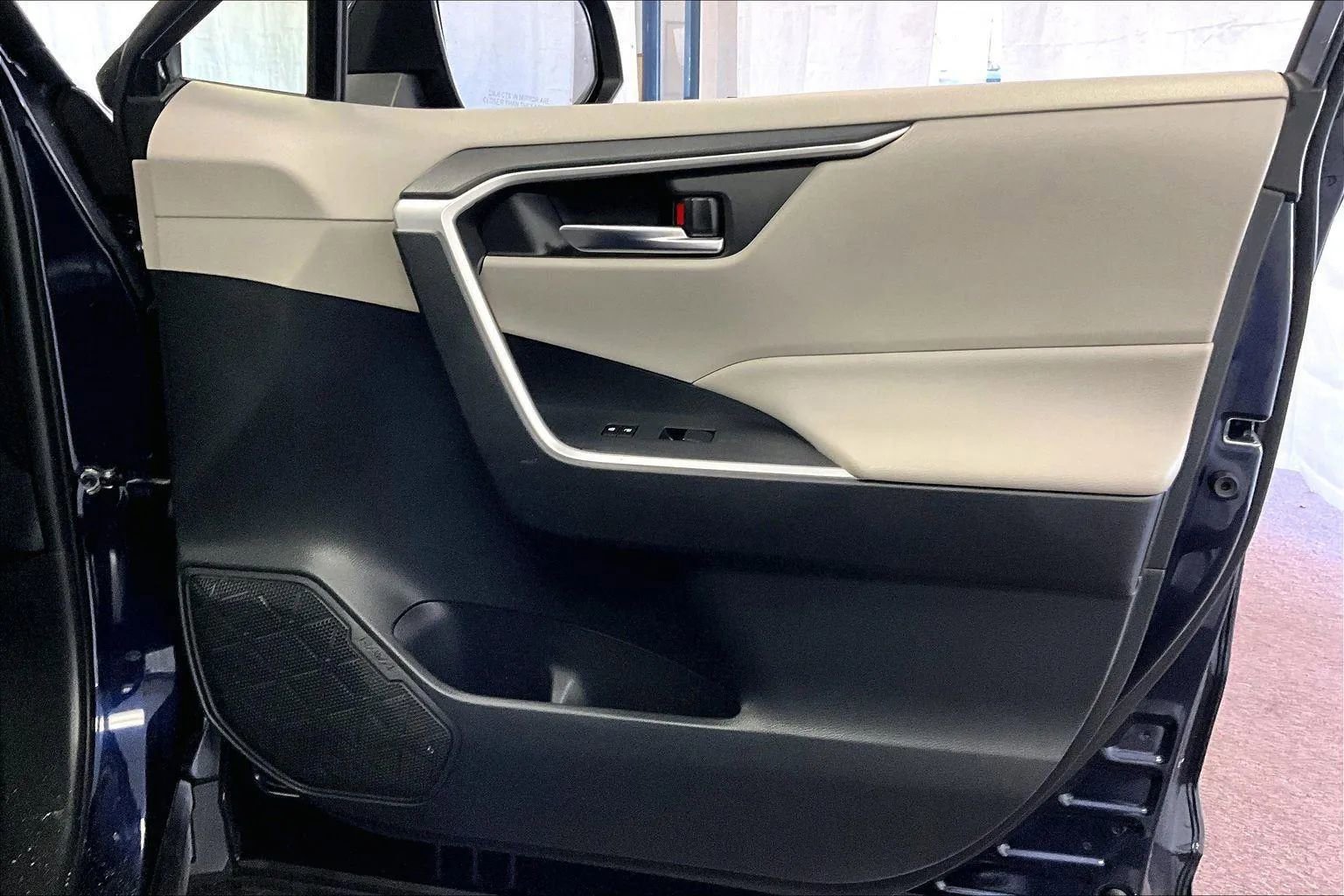 Used 2019 Toyota RAV4 XLE w/ All Weather Liner Package image 23