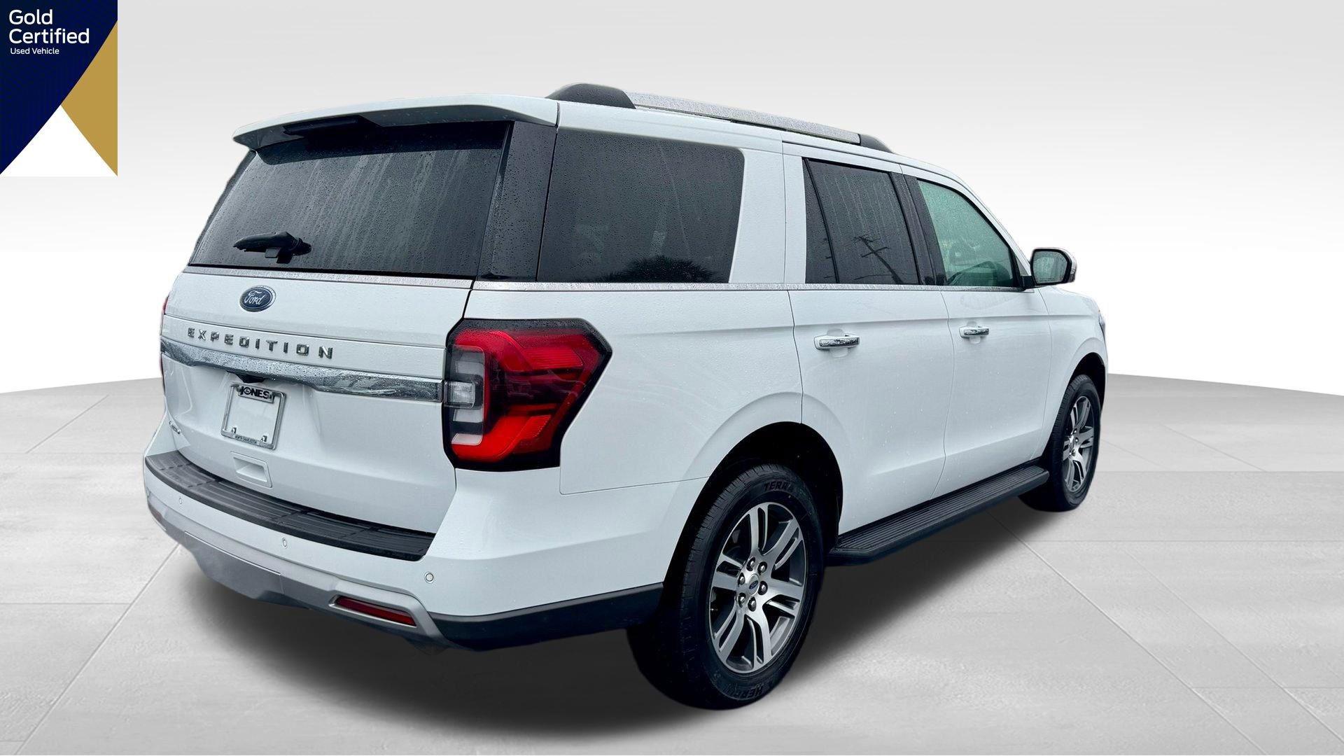 Certified 2024 Ford Expedition Limited image 11