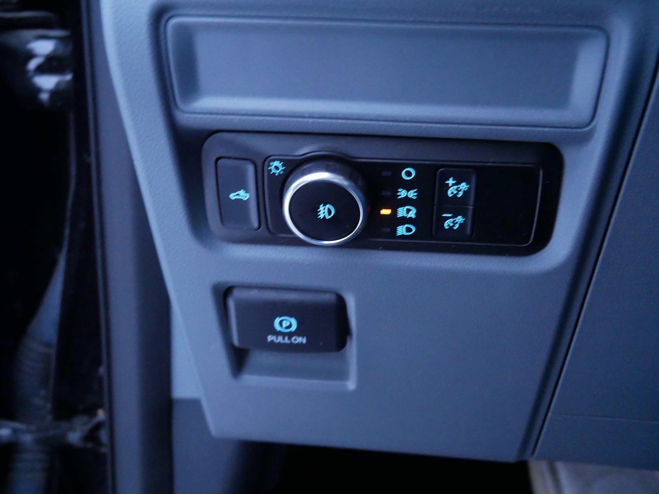 Certified 2022 Ford F150 XLT w/ Trailer Tow Package image 30