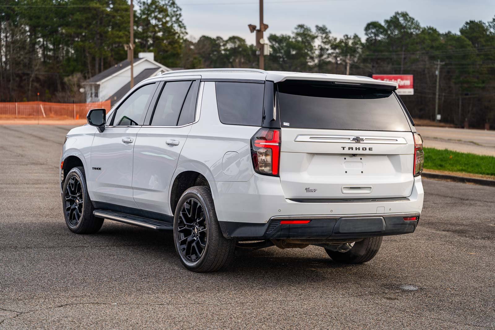 Used 2023 Chevrolet Tahoe LS image 3