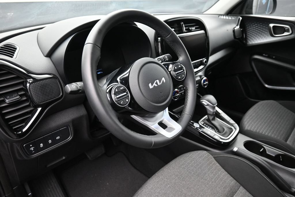 Used 2023 Kia Soul EX FWD image 18
