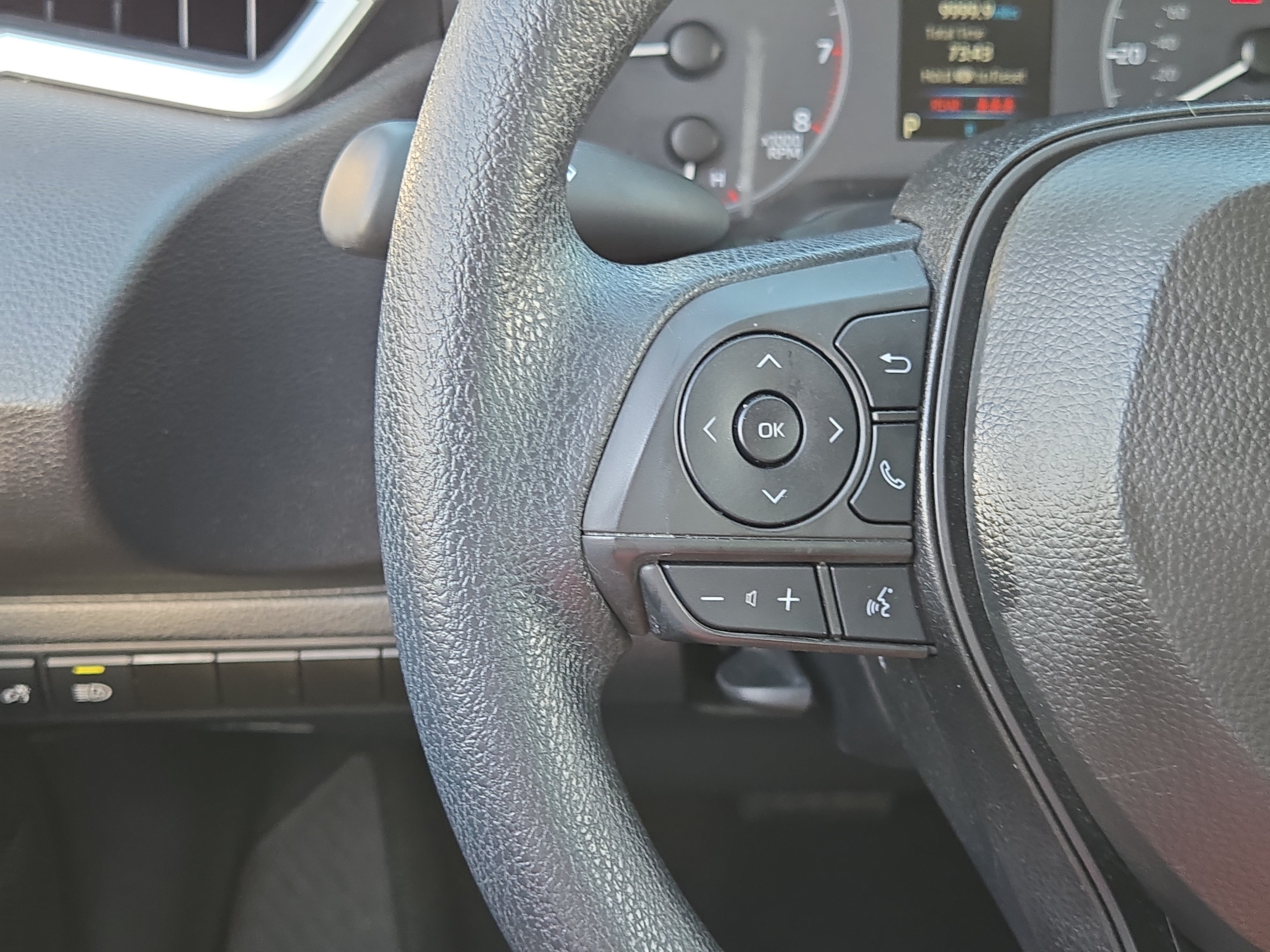Used 2024 Toyota Corolla LE FWD image 22