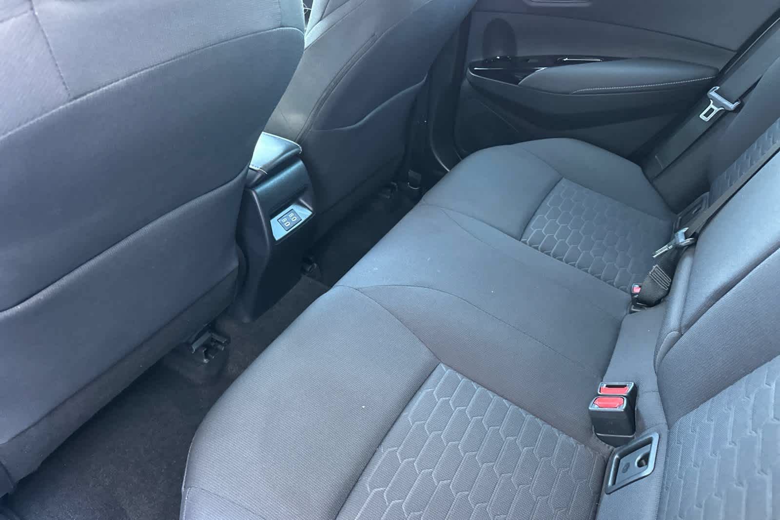 Used 2023 Toyota Corolla SE FWD image 4