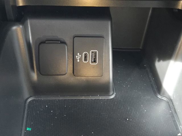 Certified 2025 Ford Explorer ST-Line w/ Premium Package image 19