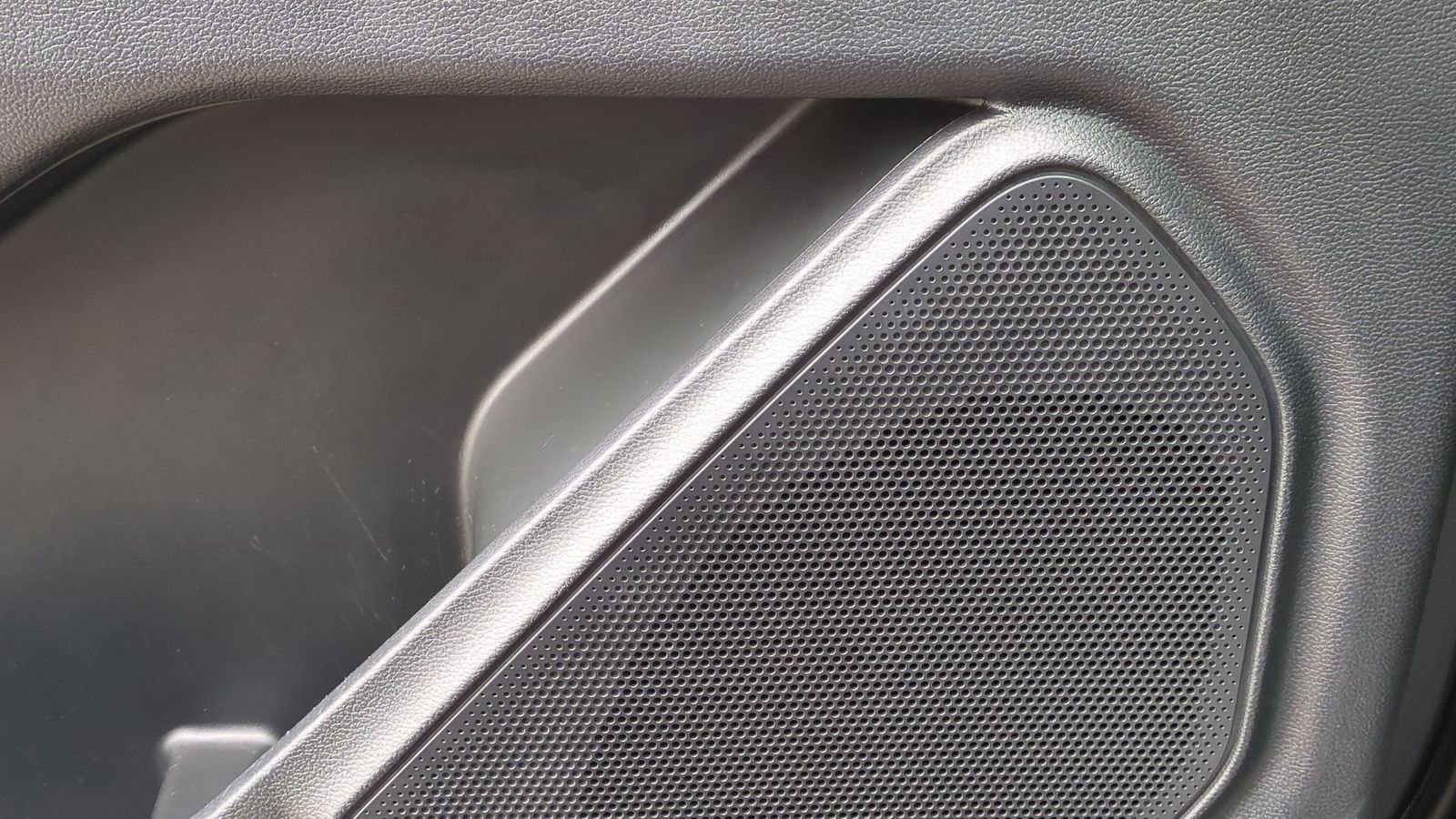 Certified 2021 Ford Explorer ST image 30