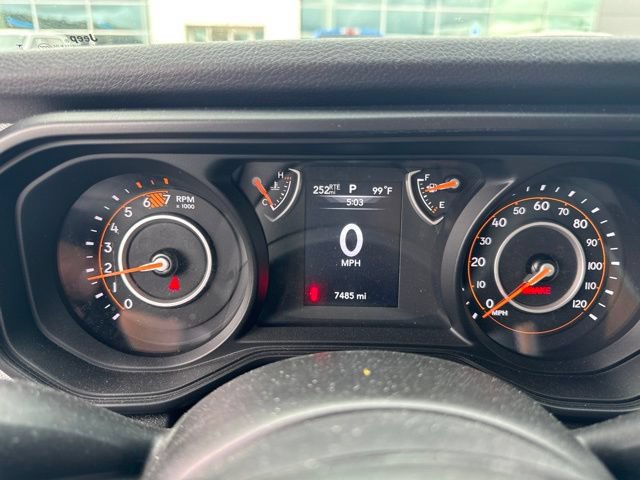 Used 2025 Jeep Wrangler Sport AWD/4WD image 13