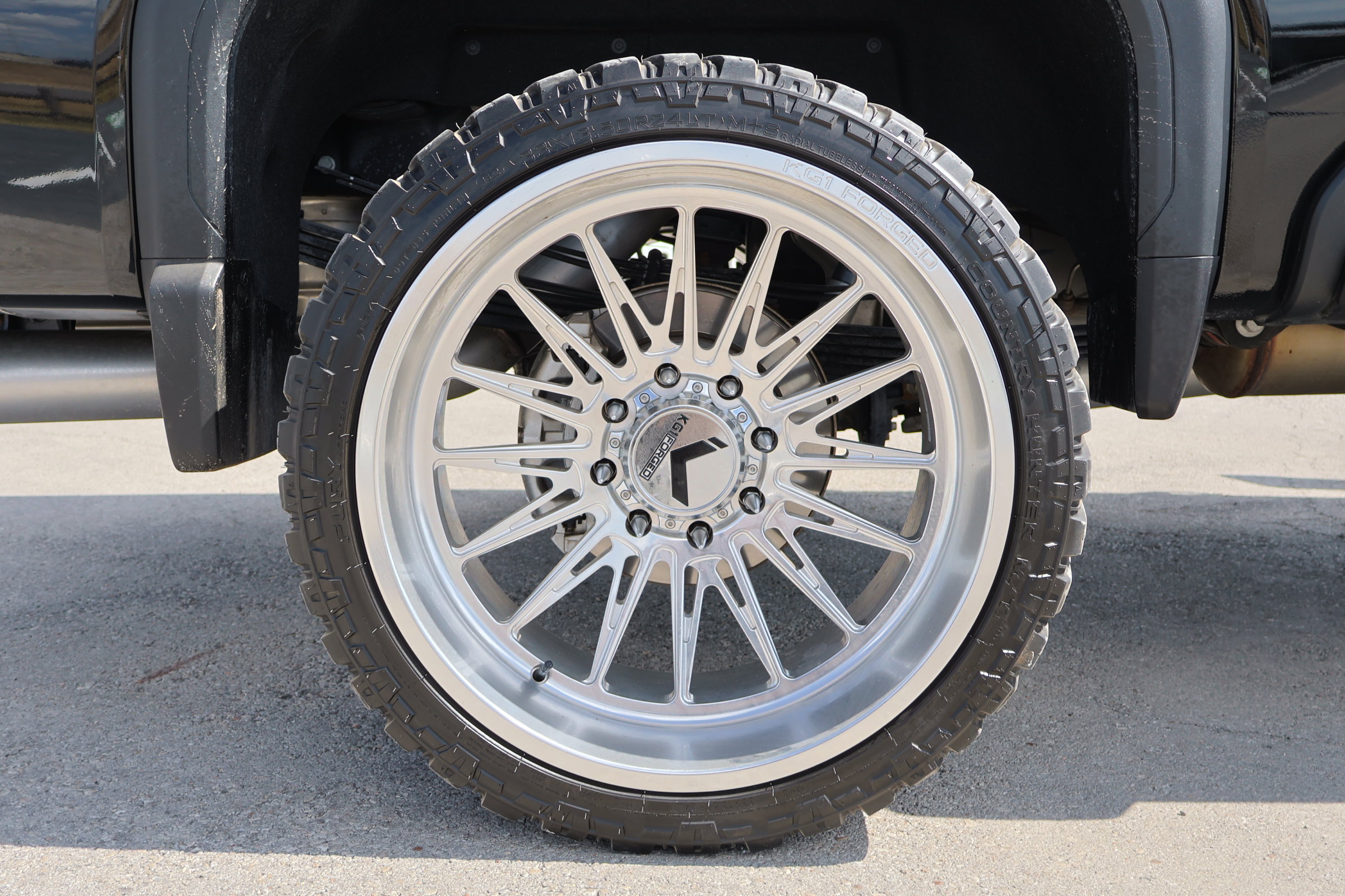 Used 2024 GMC Sierra 2500 Denali Ultimate w/ Max Trailering Package image 13