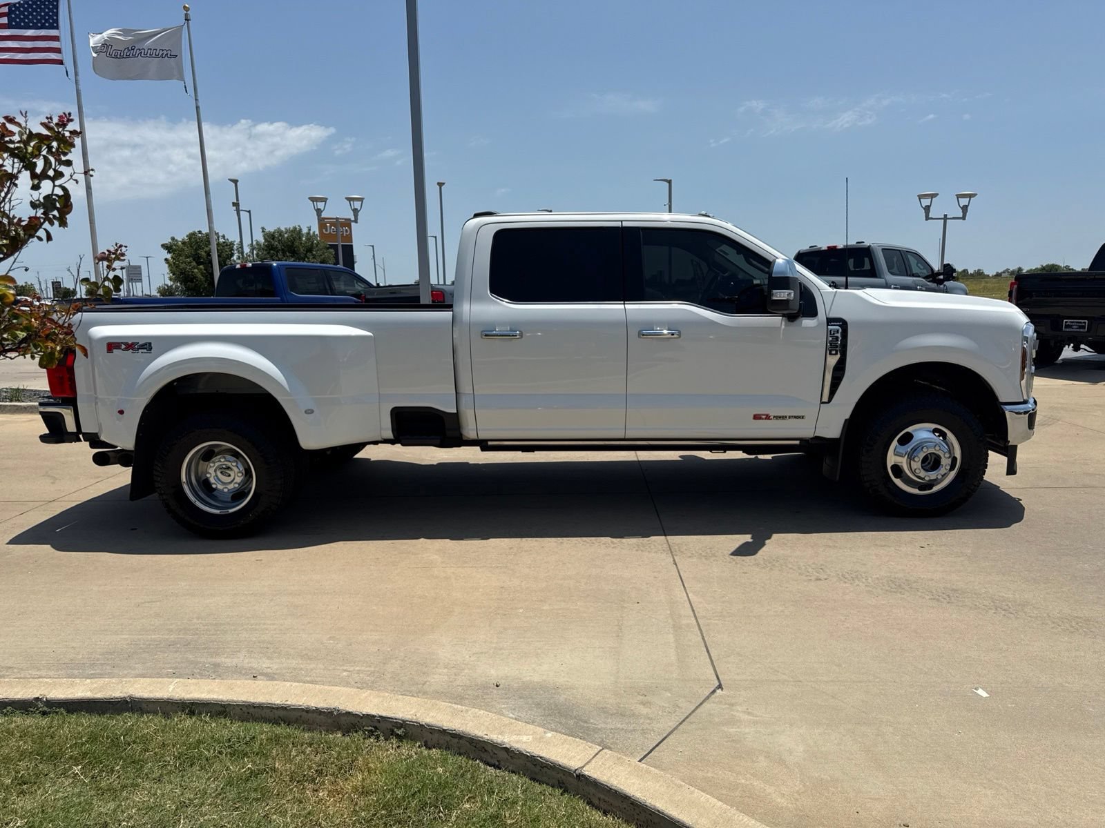 Certified 2025 Ford F350 Lariat w/ Lariat Ultimate Package AWD/4WD image 7