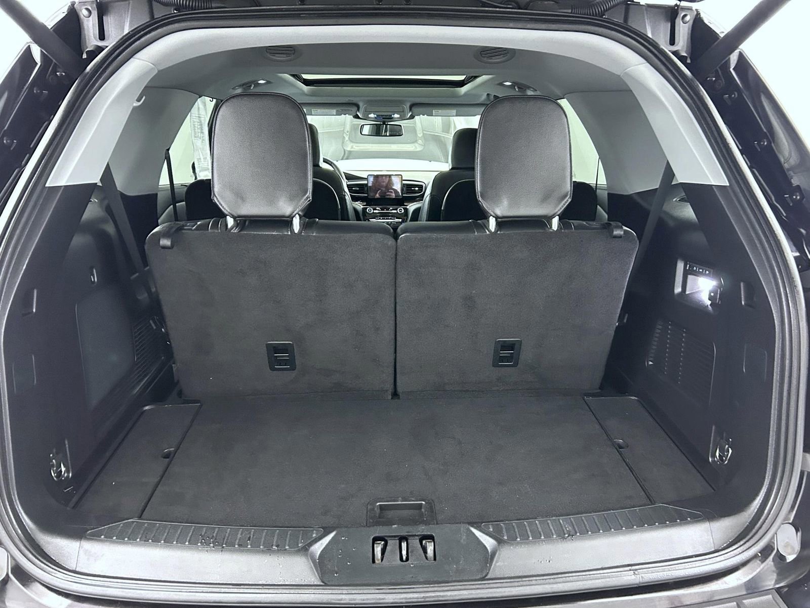 Certified 2021 Ford Explorer Limited w/ Equipment Group 301A image 23