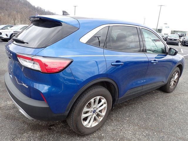 Certified 2022 Ford Escape SE w/ Cold Weather Package image 4