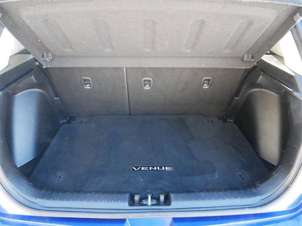 Used 2022 Hyundai Venue SEL image 10
