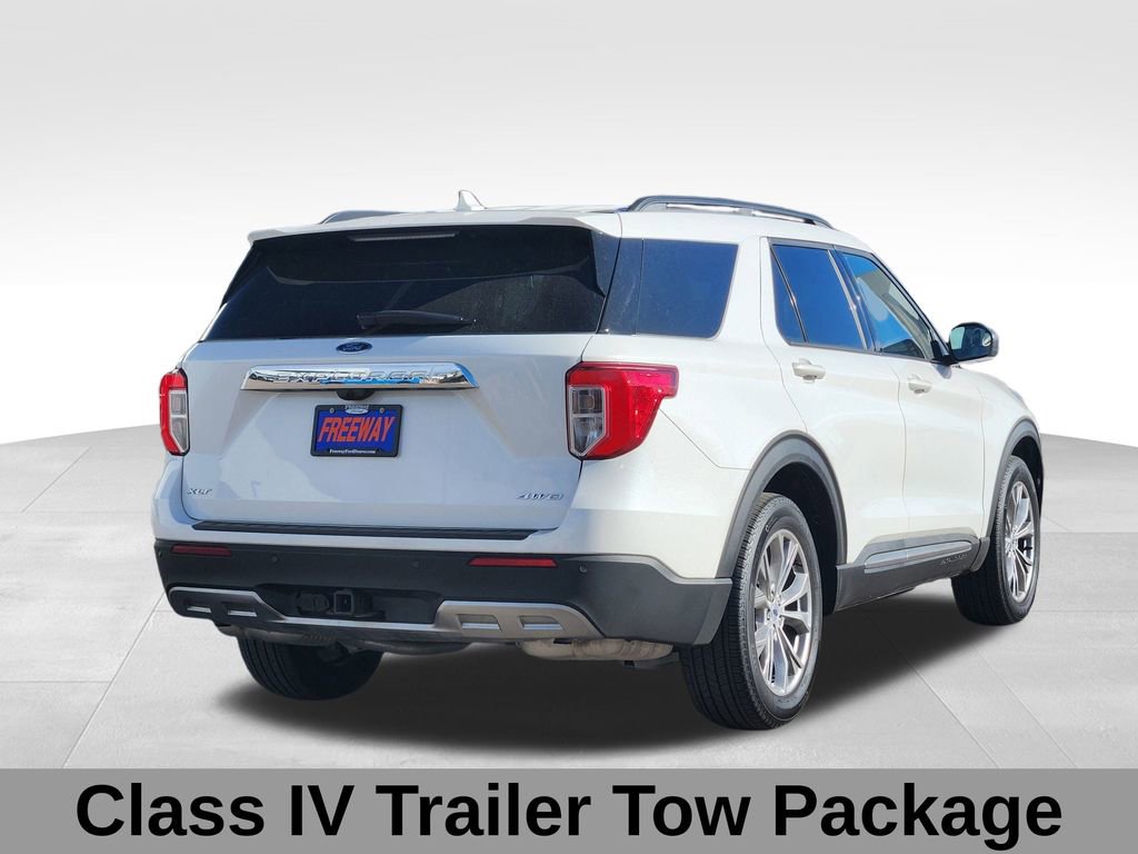 Certified 2023 Ford Explorer XLT w/ Equipment Group 202A image 4