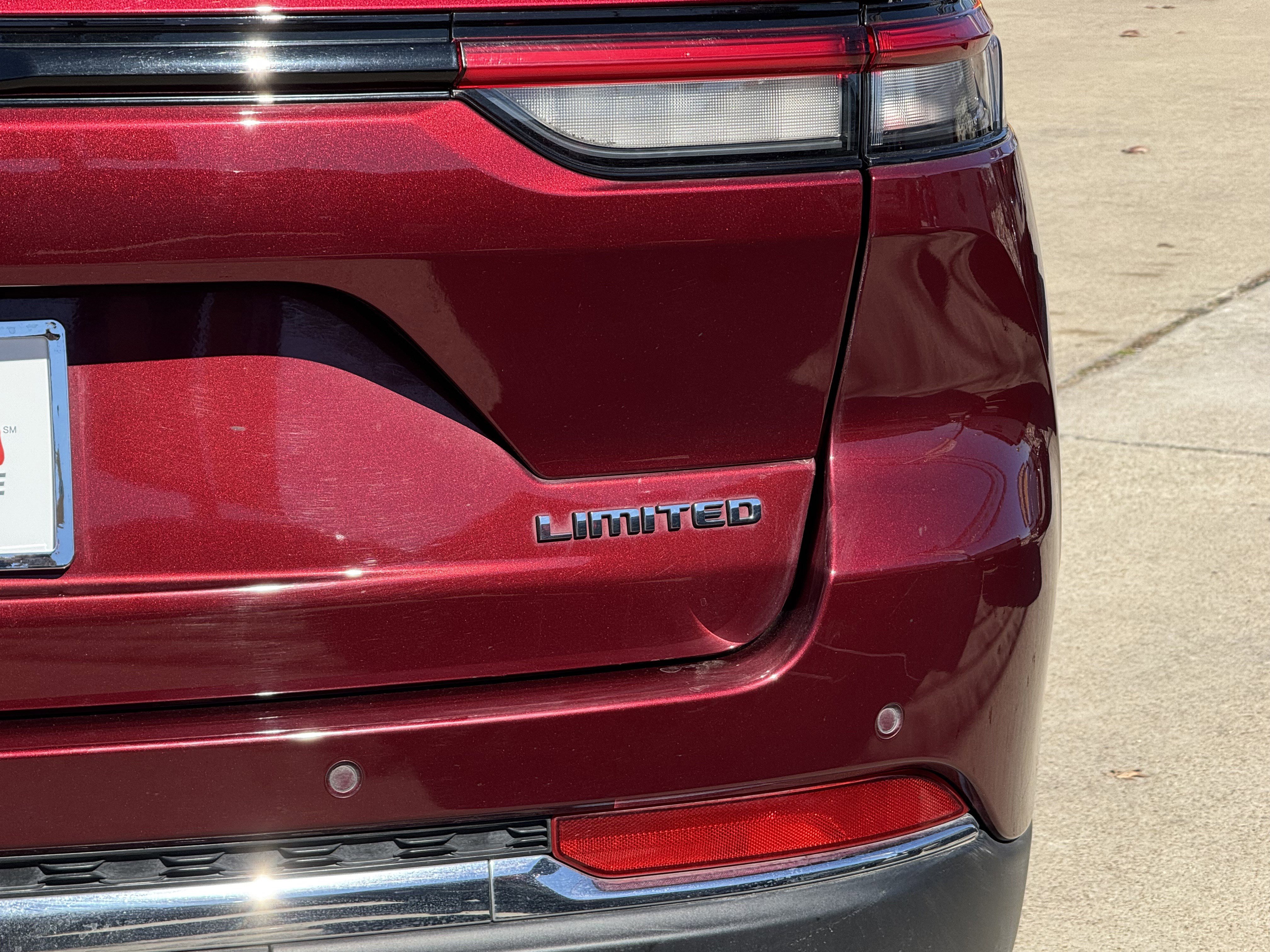 Used 2022 Jeep Grand Cherokee Limited image 10