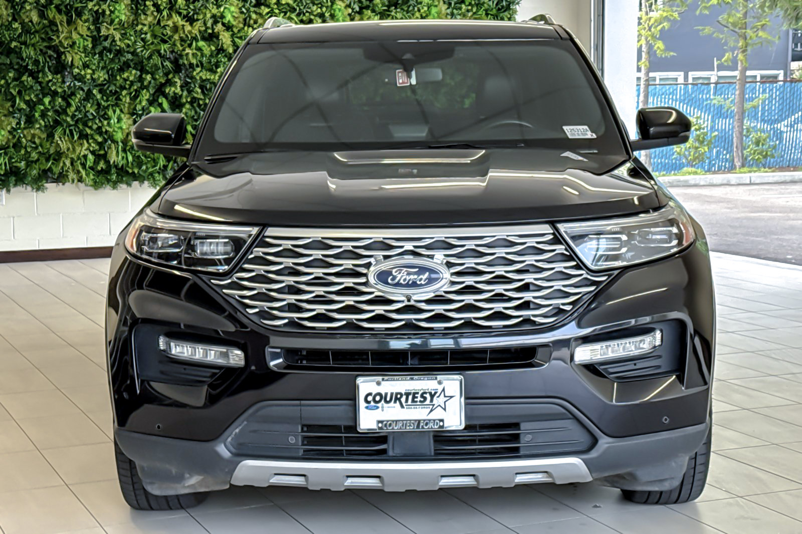 Certified 2021 Ford Explorer Platinum w/ Equipment Group 601A AWD/4WD image 9