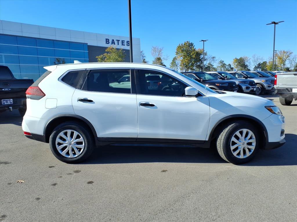 Used 2018 Nissan Rogue S image 6