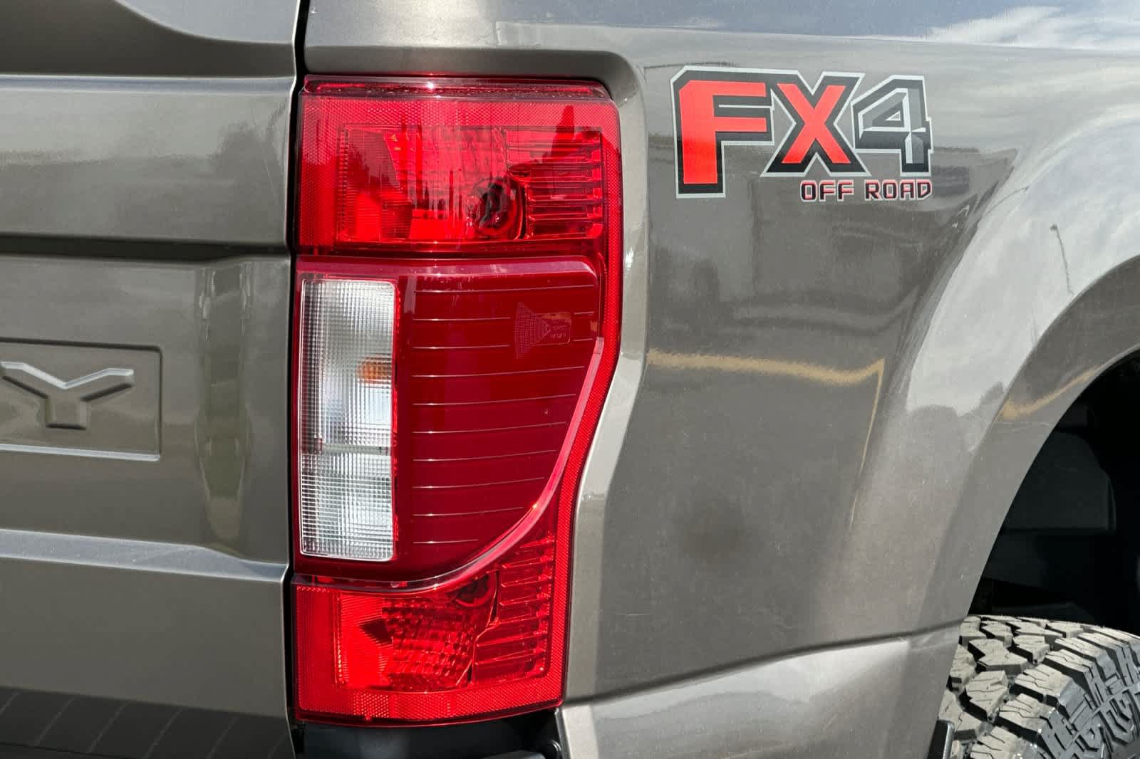 Certified 2022 Ford F350 XLT w/ XLT Premium Package AWD/4WD image 25