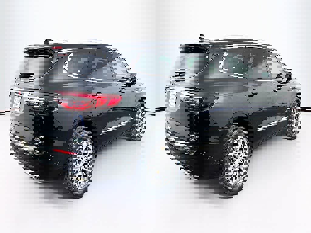 Used 2021 Buick Enclave Avenir w/ Avenir Technology Package image 25