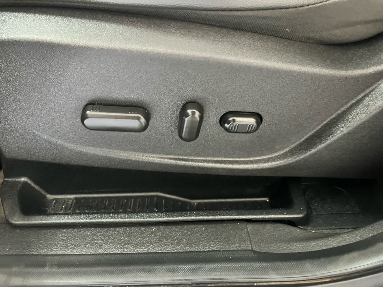 Certified 2018 Ford Escape SEL FWD image 19