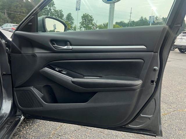 Used 2023 Nissan Altima 2.5 SV FWD image 34