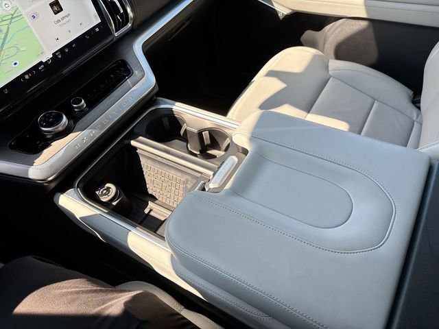 Certified 2025 Ford Expedition Platinum image 28