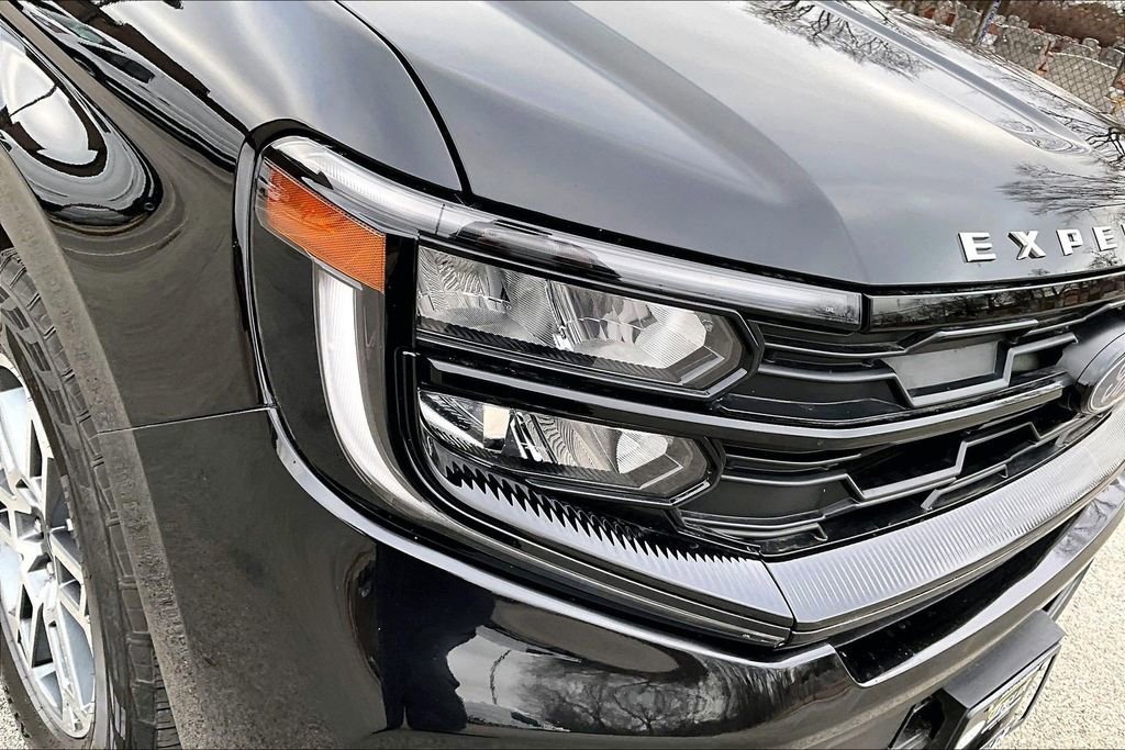 Certified 2025 Ford Expedition Active image 29