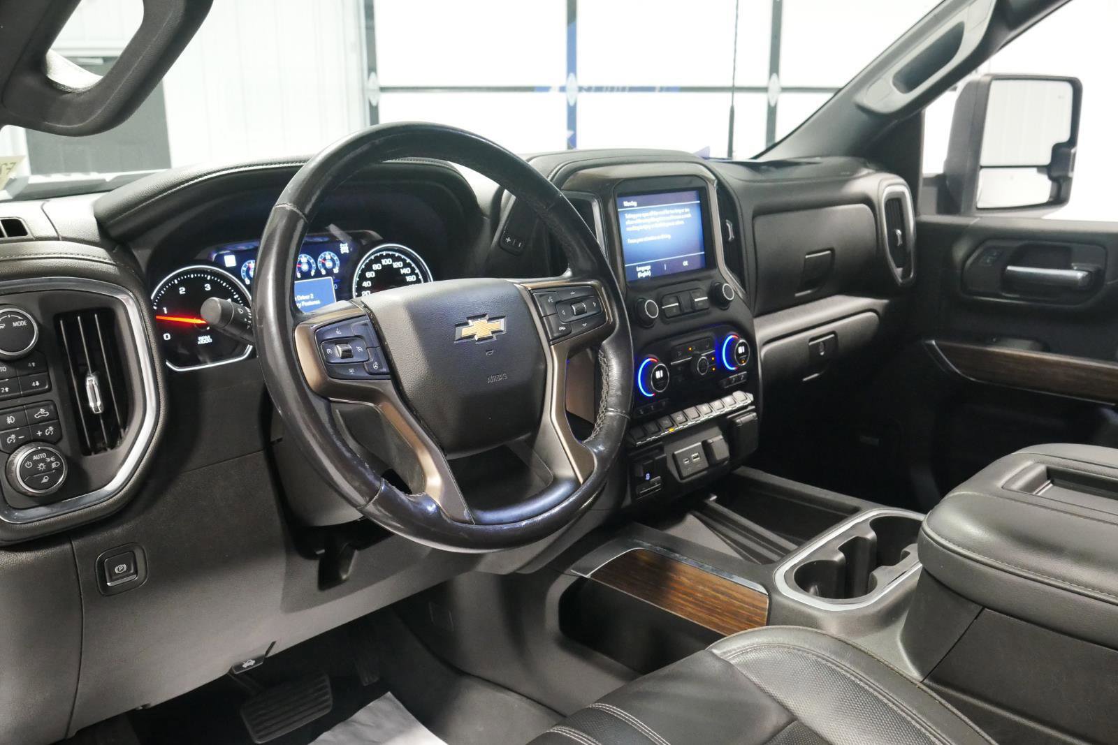 Used 2022 Chevrolet Silverado 2500 High Country image 9