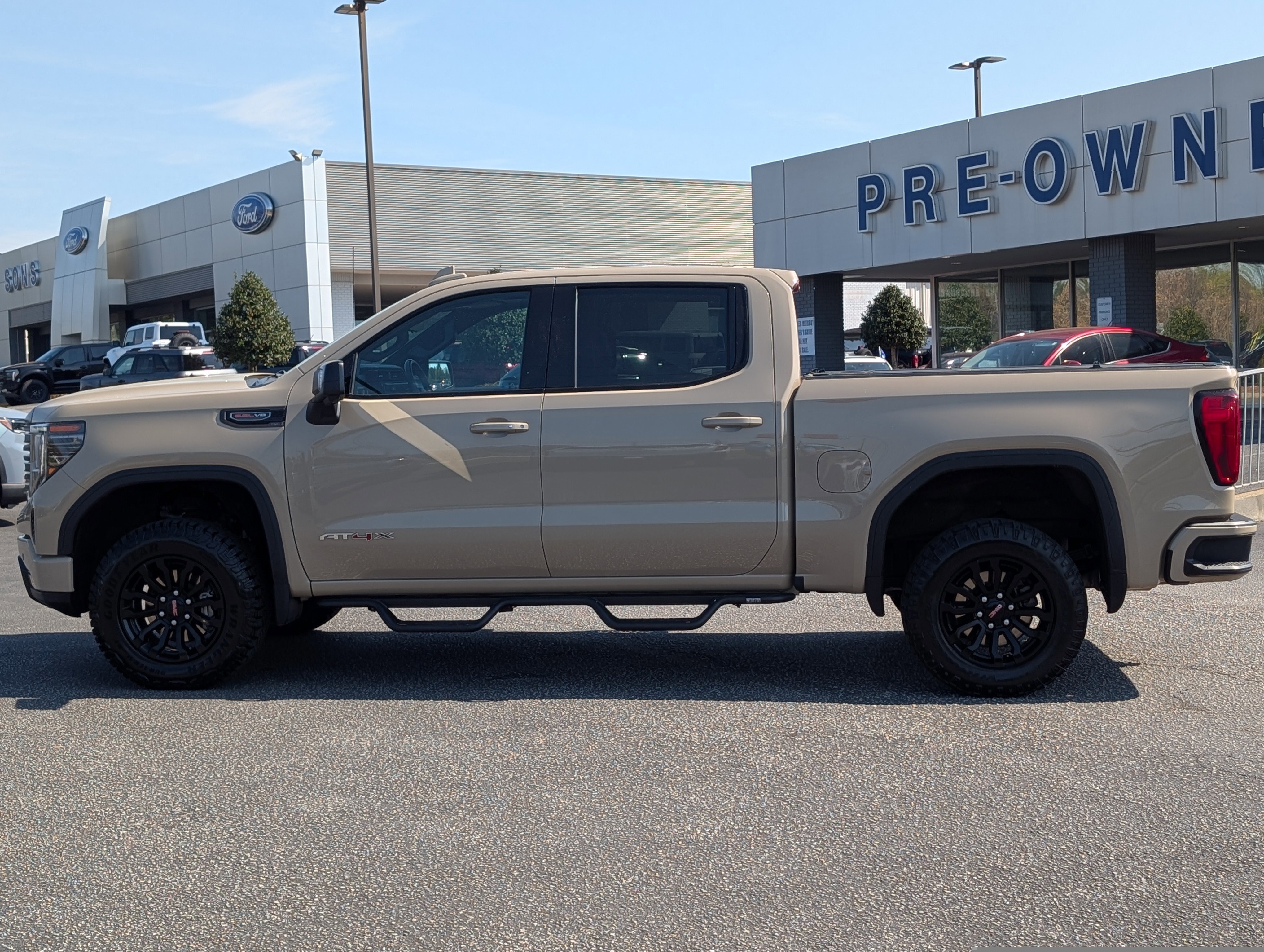 Used 2023 GMC Sierra 1500 AT4X AWD/4WD image 6