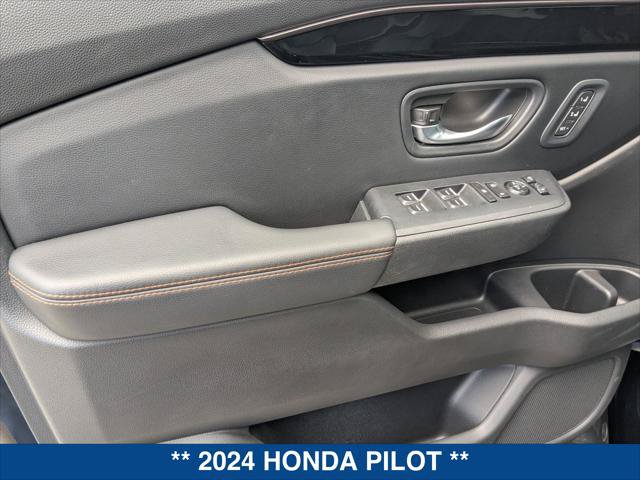 Used 2024 Honda Pilot TrailSport image 10