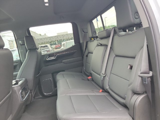 Used 2025 Chevrolet Silverado 1500 LTZ AWD/4WD image 32
