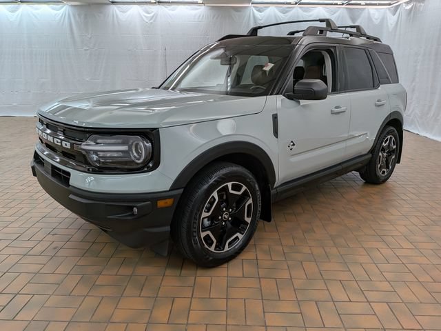 Certified 2023 Ford Bronco Sport Outer Banks w/ Tech Package AWD/4WD image 3