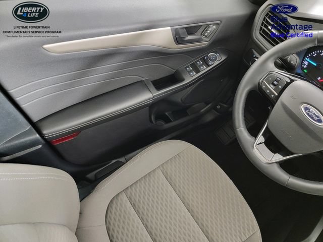 Certified 2022 Ford Escape SE w/ Cold Weather Package AWD/4WD image 29
