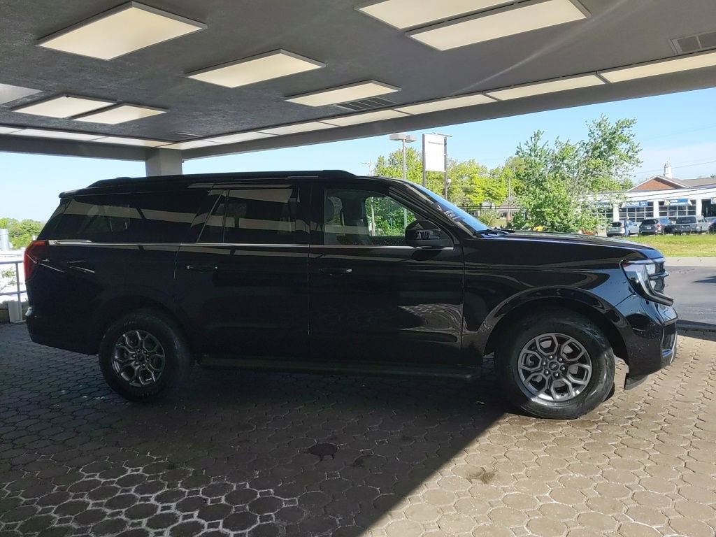 Certified 2025 Ford Expedition Max Active AWD/4WD image 5