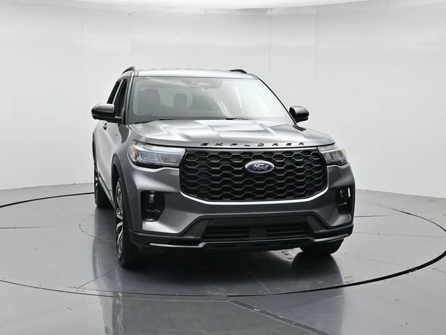 Certified 2025 Ford Explorer ST-Line AWD/4WD image 4