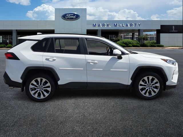 Used 2020 Toyota RAV4 XLE Premium w/ All Weather Liner Package image 6